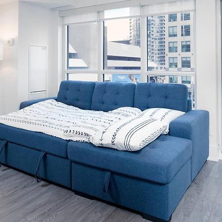 Chic 1-Br Condo; Parking Included; Downtown Core Τορόντο Εξωτερικό φωτογραφία
